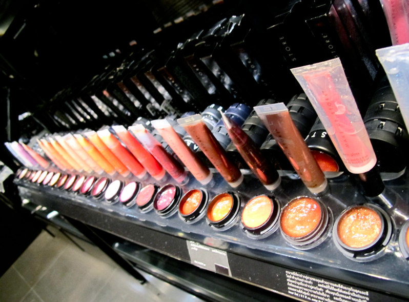 Make up store