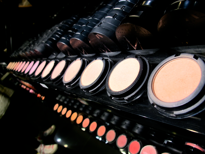 Make up store. Тени make up Store свотчи. Make up Store приложение. Make up Store Dual Foundation 327. Make up Store доставка.